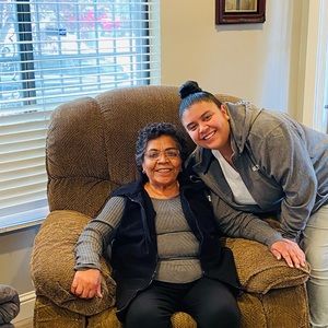 Meet your Posher, Yolanda